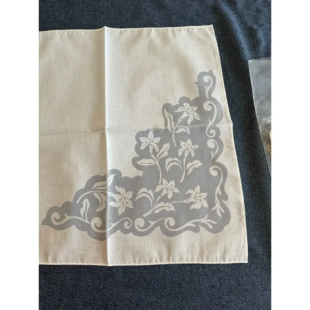 MIXED LOT 6 NAPKINS IVORYWHITE FLORAL EMBROIDERY LINENS VINTAGE MCM RETRO